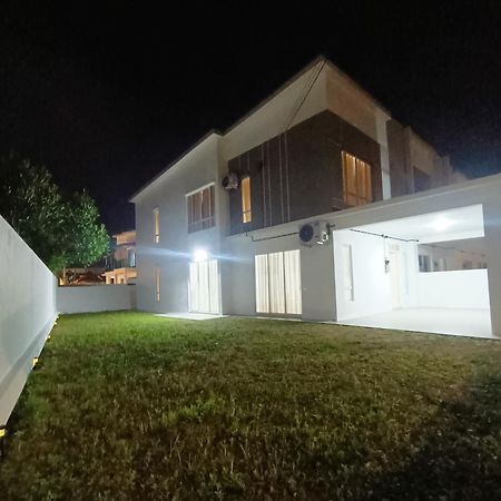 Bungavilla Resthouse Sendayan Port Dickson Kültér fotó